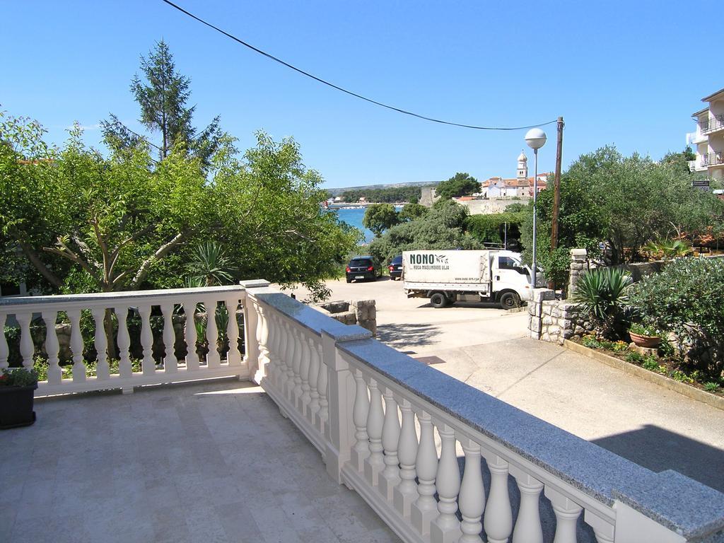 Apartment Julija Đảo Krk Ngoại thất bức ảnh